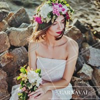 Inspiração perfeita para o carnaval! O batom pink e a coroa de flores vai fazer você arrasar! #ahazou #makeup