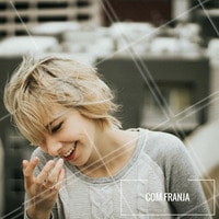 Cabelo curto com franja pode sim! Fica um visual super jovem!