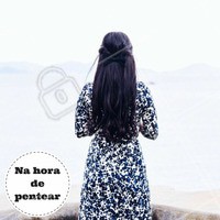 Para pentear sem causar queda por tração -ao puxar a junção do megahair com força com um pente ou escova- separe o cabelo em sessões e trabalhe uma mecha por vez. Comece devagar, penteando de cima para baixo com escovas e pentes de cerdas flexíveis e sem bolinhas nas pontas. #cuidados #megahair #pente #ahazou