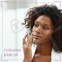 Uma boa higiene acompanhada de hidratação bem feita da pele do rosto são cuidados indispensáveis para qualquer tipo de pele. No entanto, as peles negra e morena escura tendem a ser mais oleosas, por isso, a recomendação é usar sabonetes específicos para pele oleosa, que ajudarão a disfarçar o brilho típico e hidratantes oil-free, isto é livre de óleos em sua composição, como séruns ou géis. #ahazou #beauty #beleza #pelenegra
