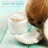Para desenvolver hábitos saudáveis, que tal começar por algumas substituições? O óleo de coco pode entrar no lugar da manteiga ou do azeite, além de reduzir o colesterol ruim também controla os níveis de açúcar no sangue. #Dica #Saúde #Óleodecoco #Substituição