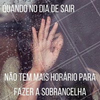 Não dá pra sair com as sobrancelhas mal feitas, então não se esqueça de marcar seu horário 😉 #sobrancelha #agenda #sofrendo