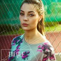 Para levantar o olhar, o truque é passar uma sombra iluminadora logo abaixo das sobrancelhas deixando-as bem definidas. #truque #dica #sobrancelha #5ptz