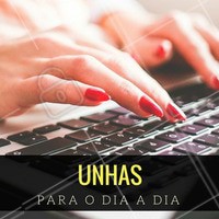 Aposte em cores mais discretas e com tons terrosos para o dia a dia. Ou, para unhas mais chamativas, o clássico vermelho vai bem com todas as ocasiões! #Unha #Manicure #Esmalte #AmoEsmalte