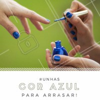 Muitas atrizes nacionais e internacionais já aderiram a esse estilo e usam os esmaltes para complementar os seus acessórios ou até mesmo com o seu look do dia. Aposte na cor azul você também! #Ahazou #Unha #Esmalte #Azul #Manicure #AmoEsmalte #Nails