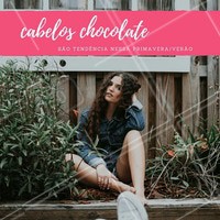 Se você prefere ousar menos e opta por cores mais neutras para pintar a cabeleira nessa primavera/verão, então uma ótima opção é o chocolate. Essa é uma tonalidade bem próxima do marrom, a escolha ideal para quem deseja manter uma cor clássica. #ahazou #amo #cabelo #tendência