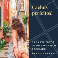 Cabelos enrolados normalmente apresentam fios secos. Isso porque as ondinhas não permitem que a oleosidade natural do cabelo chegue até as pontas.
Não sabe como cuidar dos seus cachos? Agende um horário!
#ahazou #cachosperfeitos #cachos
