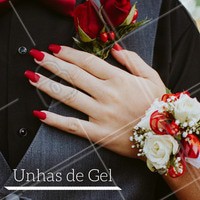 São unhas artificiais moldadas sob a unha natural. Feitas de gel UV, que precisam de cabine de luz Ultra Violeta para curar o gel e possuem como extensão o próprio gel sob um molde adesivo ou então unhas postiças cuja função é dar alongamento para a unha de gel.
#unhasgel #ahazou #unha
