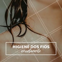 A saúde capilar depende muito da maneira como lavamos nosso cabelo e existem passos corretos a fazer no processo de higienização. Primeiramente, é importante conferir a temperatura da água, o recomendado é que ela esteja o menos quente possível. A quantidade de shampoo não precisa ser muita para limpar, o importante é fazer uma lavagem eficiente. Massageie o couro cabeludo com as pontas do dedos e não com as unhas. E por fim, enxague até remover todo o resíduo, muitas pessoas não enxaguam o cabelo direito e por isso acabam ficando com os fios oleosos mais rapidamente!
Siga esses passos e verá uma melhora imediata na saúde dos fios.
#lave #corretamente #ahazou #cuidadoscapilares #lavagemcapilar
