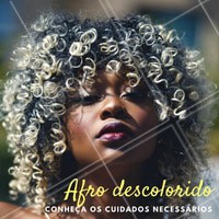 É normal que depois da descoloração os cachos fiquem mais secos, já que esse é um processo químico que pode fragilizar os fios. Para ter um afro descolorido e saudável: a reconstrução é muito importante, por devolver a queratina para o fio. Além disso, aposte na umectação (tratamento com óleos vegetais) e na hidratação! #afro #ahazou #cachos #crespos #cabelocacheado #cabeloafro #afrodescolorido