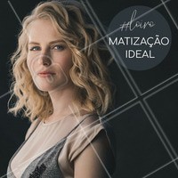 Após a descoloração, o ideal é fazer a matização para obter o loiro perfeito. Através desse processo os reflexos amarelados ou alaranjados são retirados dos cabelos que foram descoloridos para personalizar a cor.
Para matizar as madeixas, pode ser utilizada uma máscara roxa. Ela acinzenta os tons mais escuros do cabelo e deixa platinado as nuances mais claras, uma mistura típica de cabelo com luzes. É importante lembrar que quanto mais claro for o tom dos fios, menos tempo o produto deve agir.
Uma dica para evitar que o cabelo chumbe: o matizador pode ser diluído em máscaras. Também, vale ressaltar que se o cabelo estiver poroso, ou seja, com as cutículas muito abertas, ele mancha mais fácil do que um cabelo selado.
#loiros #cabelo #matização #ahazou #dica #loirodosonhos