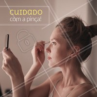 Para quem quer manter sobrancelhas lindas, a pinça pode ser uma grande inimiga na mão de quem não tem experiência. 😱 Cuidado ao usar a pinça em casa, pois qualquer pelinho fora do lugar pode mudar completamente o Design da sua sobrancelha. Procure sempre uma profissional designer para manter sua sobrancelha! #designdesobrancelha #ahazousobrancelha #sobrancelhas