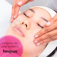 Além de acalmar e deixar a pele iluminada, a limpeza dele fotônica contribue para a aceleração da cicatrização da pele e auxilia na produção de colágeno. Ou seja, esse tratamento, além de eliminar cravos e espinhas, previne e ameniza os efeitos negativos que o dia a dia traz para a sua pele. #esteticafacial #limpezadepele #ahazou #ahazouestetica #pelelinda #cuidadoscomapele #fotonica