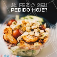O ano está começando e estamos ansiosos para te atender! Comer bem é todo dia 🍽 Faça o seu pedido até amanhã e te entregamos até XXXX #marmitas #comidasaudavel #ahazou #pedidos #restaurante