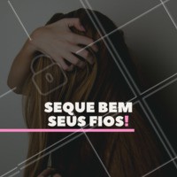 Sair ou dormir com o cabelo molhado pode encharcar o couro cabeludo e fragilizar os fios, deixando-os quebradiços, portanto, o melhor a fazer é secar bem utilizando o secador. #dicasdeinverno #ahazoucabelo