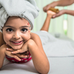 beneficio da massagem na infânciadurante as aulas práticas foram realizado um dia de princesinha onde crianças filhas das alunas eram as modelos do dia D.