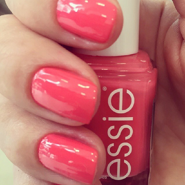 essie unha