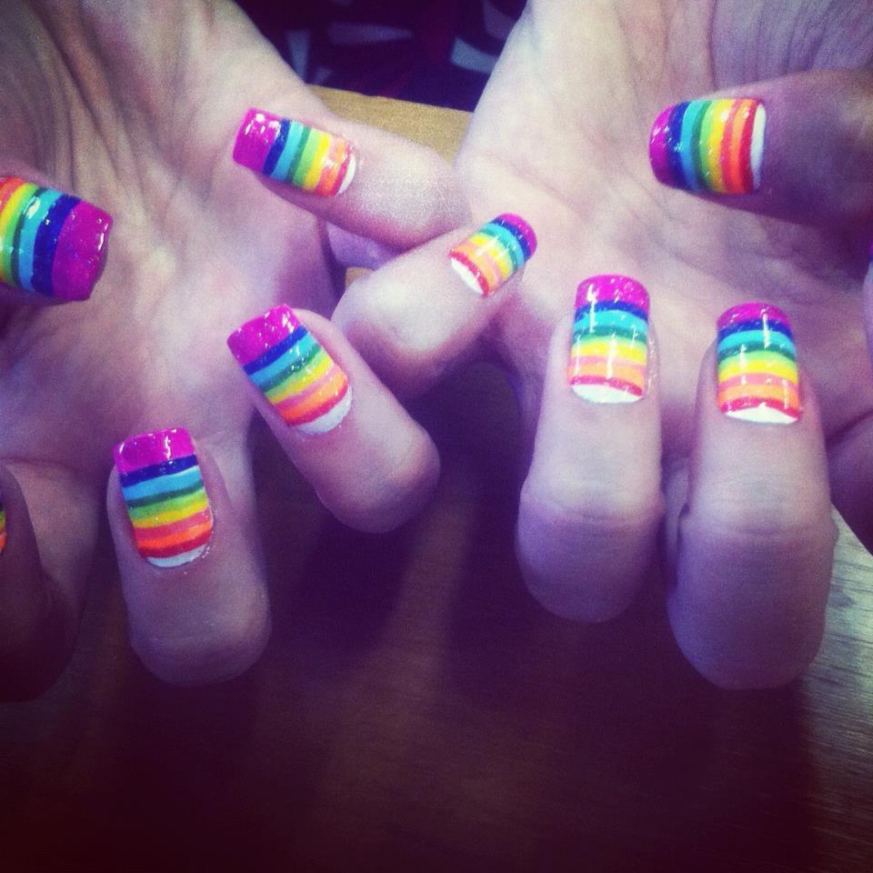 arco-iris  arco iris  unhas 