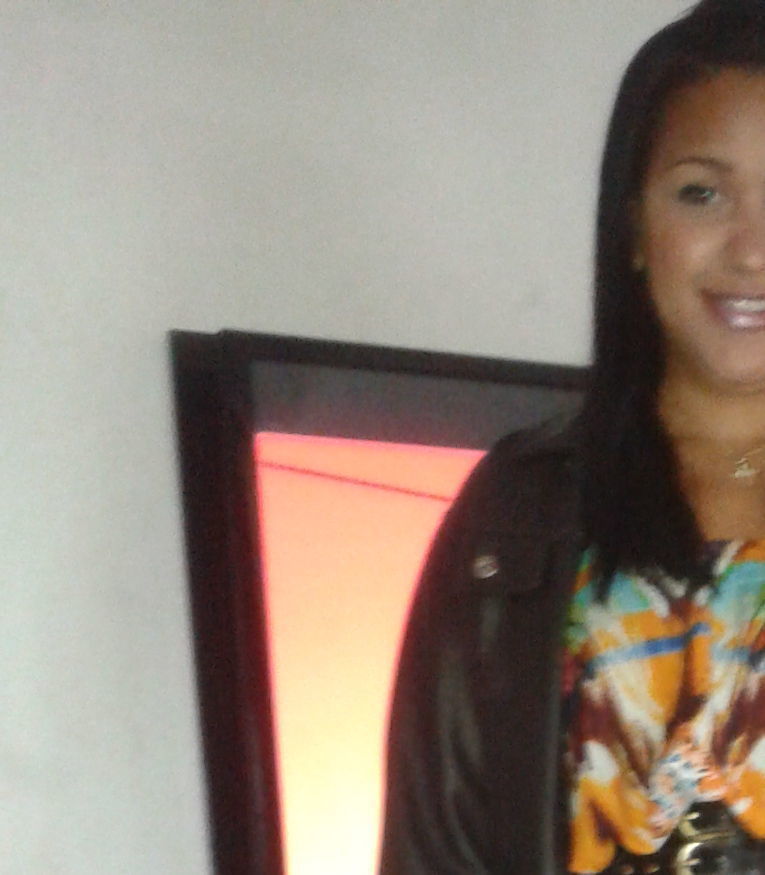 Suellen Nicalson auxiliar cabeleireiro(a)