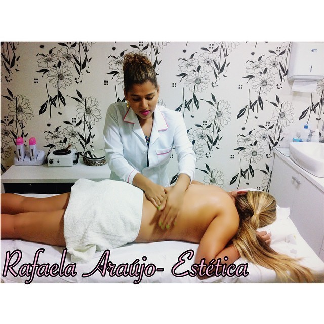 Massagem relaxante esteticista massagista maquiador(a)