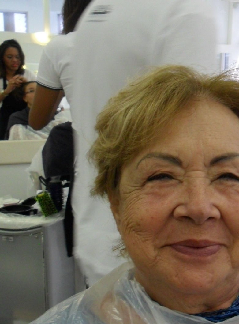 Antes cosmetólogo(a) esteticista cabeleireiro(a) maquiador(a) designer de sobrancelhas