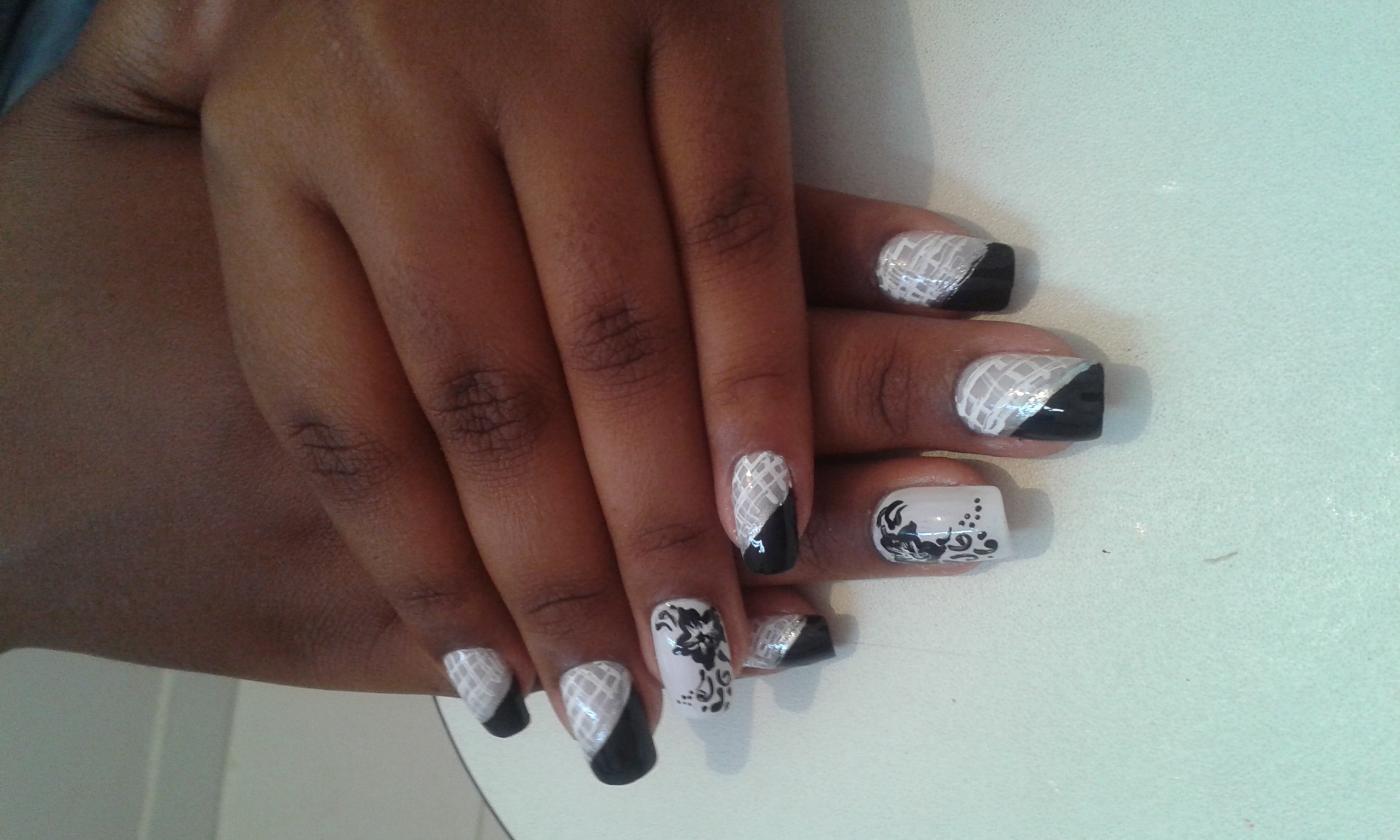 branco e preto, flor, dia-a-dia, decorada unhas  manicure e pedicure manicure e pedicure
