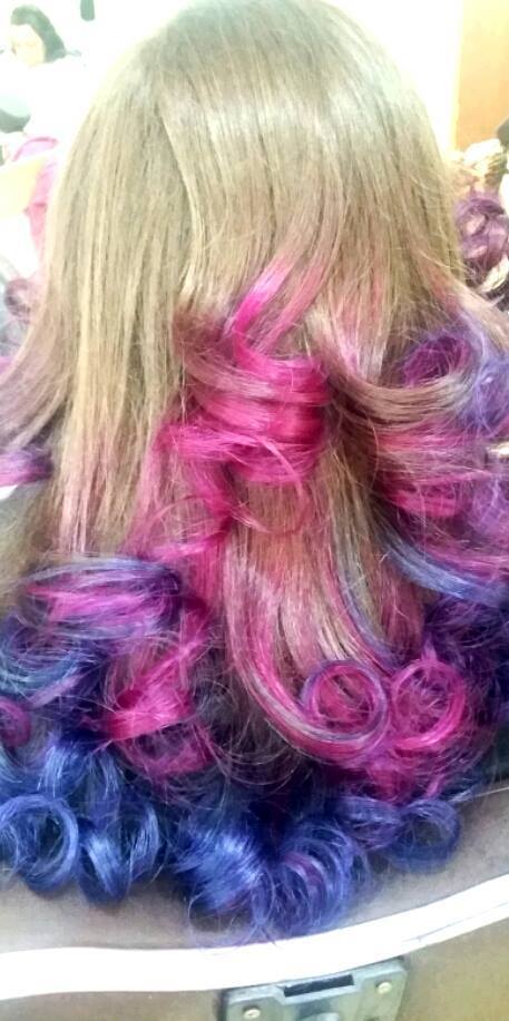 Ombré Colors Blue and Pink cabeleireiro(a)