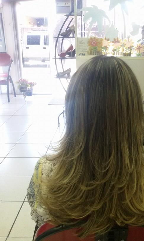 maquiagem e penteado e corte e cor, e luzes...., Vani Gomes. Sua beleza, evidenciada por meu trabalho.  cabeleireiro(a) stylist maquiador(a) massagista visagista