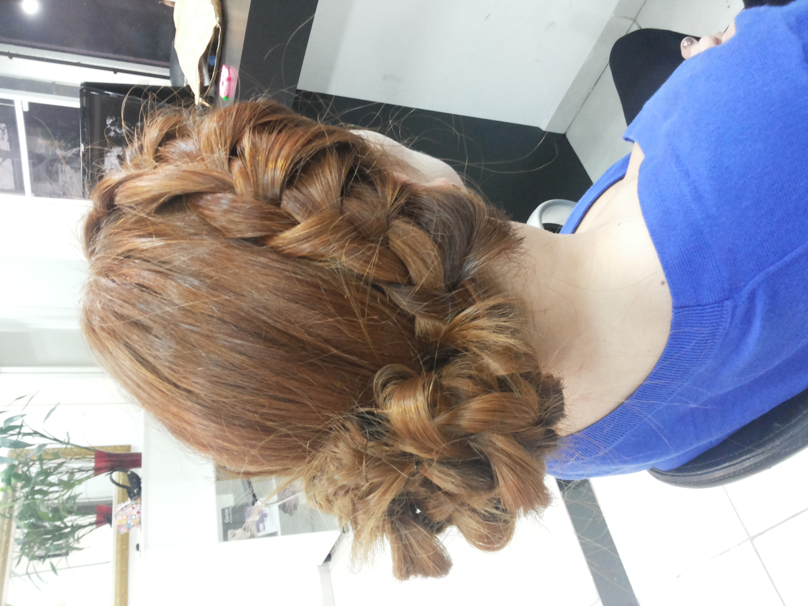 penteado, preso, trança, festa, balada, trança, casamento, madrinha cabelo cabeleireiro(a) maquiador(a) micropigmentador(a)