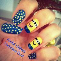 manicure e pedicure designer de sobrancelhas maquiador(a) consultor(a)