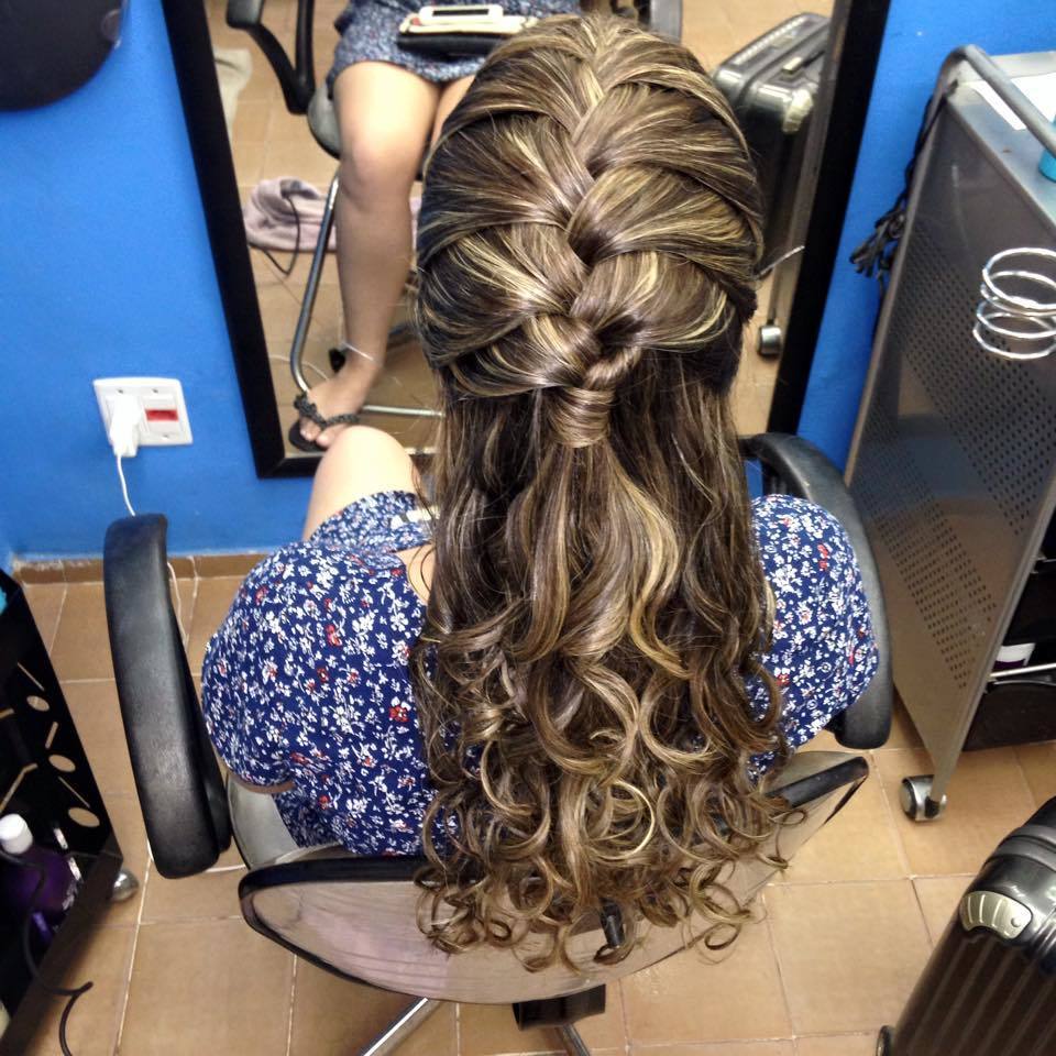 Foto: Penteado infantil festa de casamento ., auxiliar