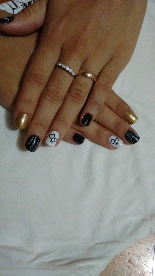 preto, branco, dourado, coraçâo unhas  manicure e pedicure manicure e pedicure