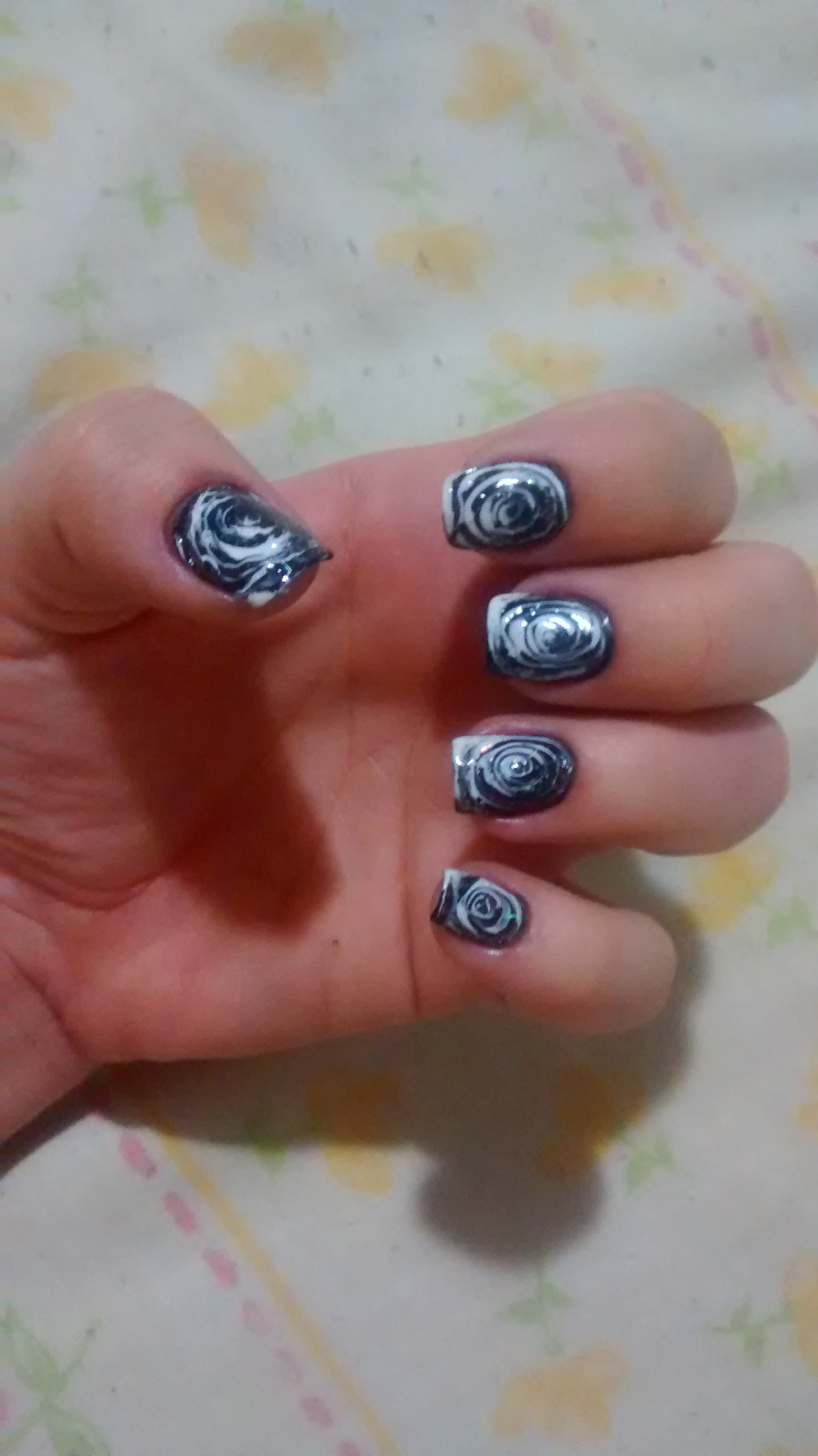 manicure e pedicure auxiliar cabeleireiro(a)