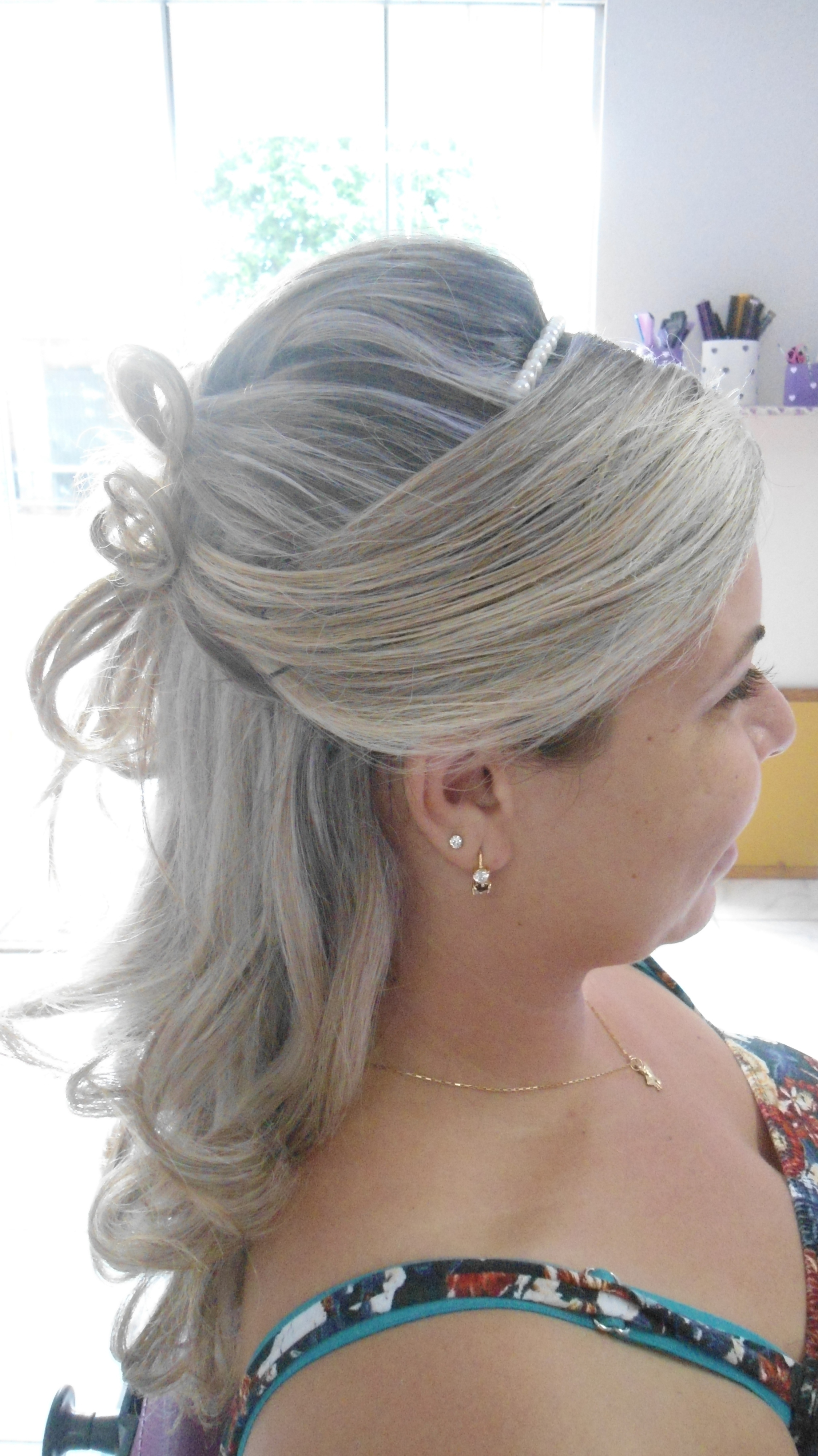 esteticista maquiador(a) cabeleireiro(a) designer de sobrancelhas manicure e pedicure depilador(a)