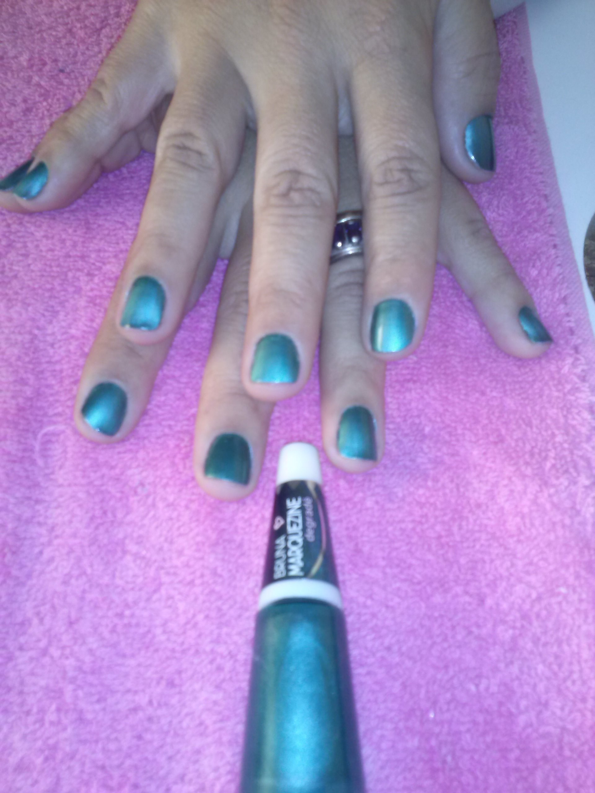 Unha da semana
#degrade
#verde
#lindodemais manicure e pedicure depilador(a)