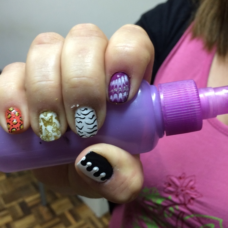 designer de sobrancelhas depilador(a) manicure e pedicure