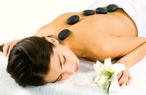 massoterapeuta designer de sobrancelhas esteticista quiropraxista