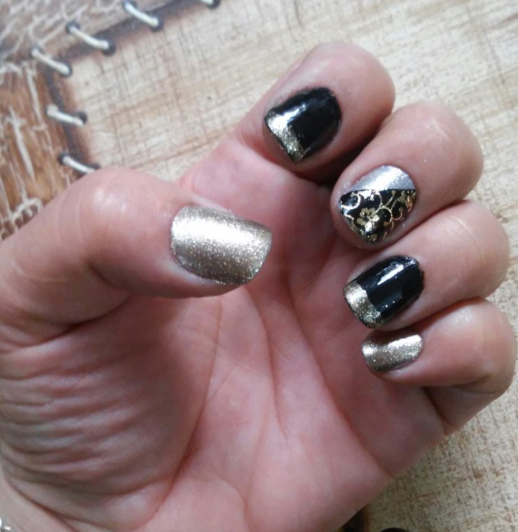 cabeleireiro(a) designer de sobrancelhas manicure e pedicure maquiador(a)