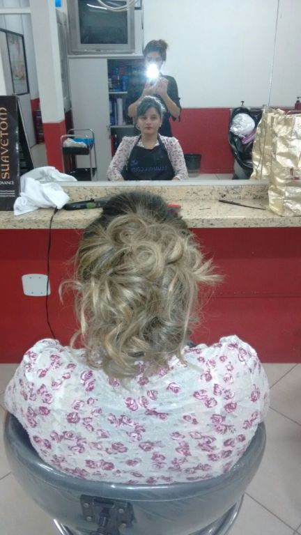 auxiliar cabeleireiro(a)
