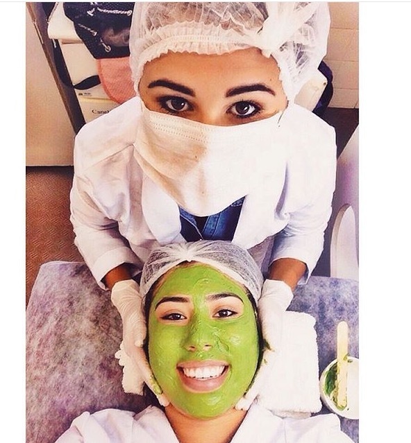 Cuidados com a pele #laraorsariane #tratamentosesteticos estudante (esteticista) maquiador(a) designer de sobrancelhas
