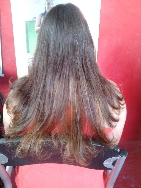 Antes com californiana na altura de 6.0 cabeleireiro(a)