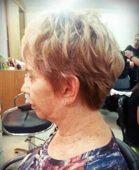 Trabalho de Cor, corte e Mechas! #corte #cabelo #colorimetria #tecitaly #wella #luxo #haircut  cabeleireiro(a) designer de sobrancelhas