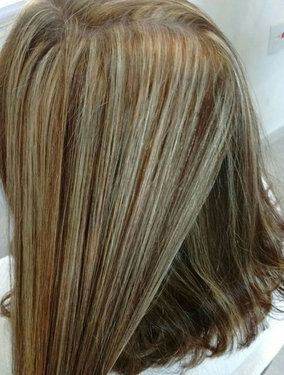 Luzes cabelo cabeleireiro(a)