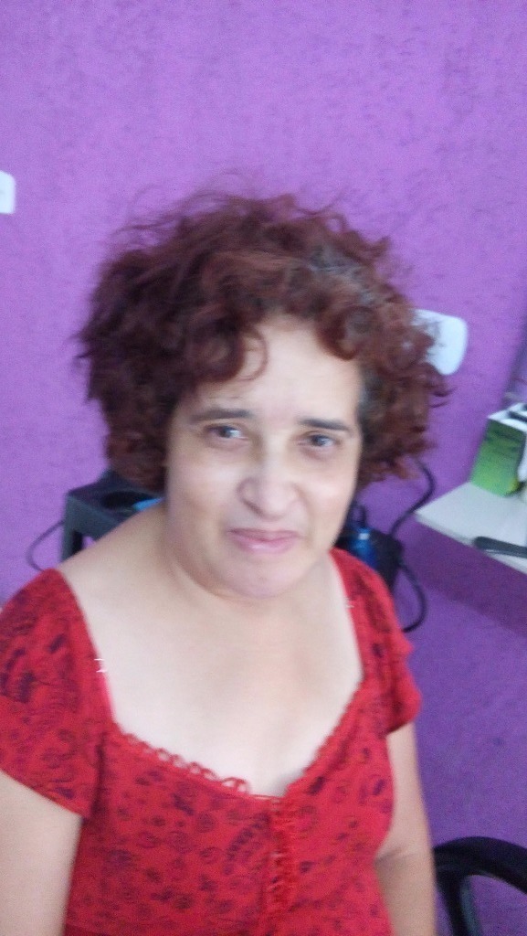 Antes: atendimento voluntário no Outubro Rosa  cabeleireiro(a) maquiador(a) manicure e pedicure depilador(a) enfermeiro(a)