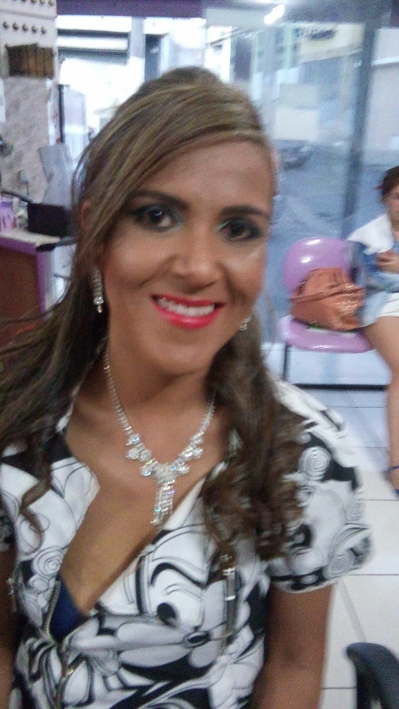Depois: maquiagem madrinha cabeleireiro(a) maquiador(a) manicure e pedicure depilador(a) enfermeiro(a)