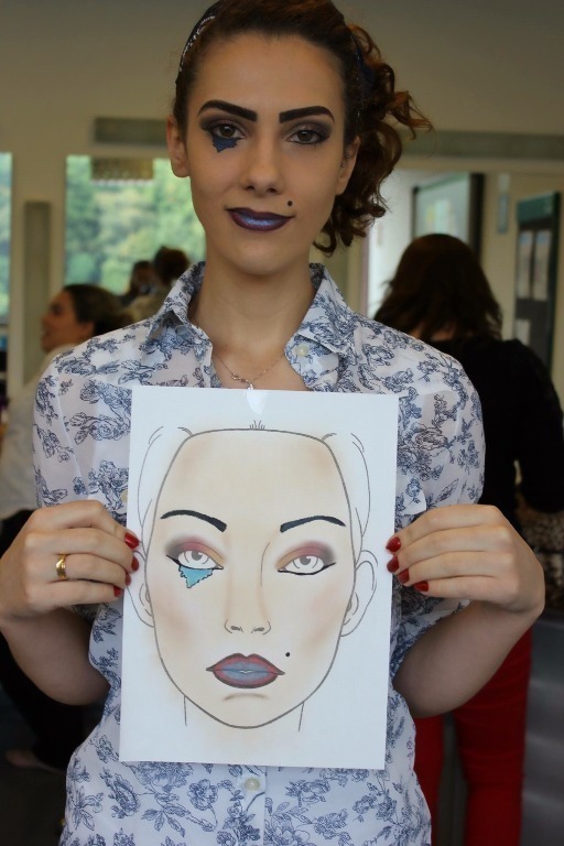 Maquiagem conceitual inspirada na Pop Art. Feita em Face chart! #maquiagem #makeup #popart #facechart #maquiagemconceitual maquiador(a) designer de sobrancelhas