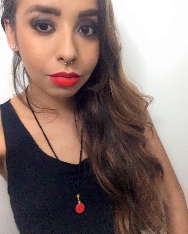 Smokey eyes e batom matte vermelho. #makeup #maquiagem #smokeyeyes #batomvermelho  maquiador(a) designer de sobrancelhas
