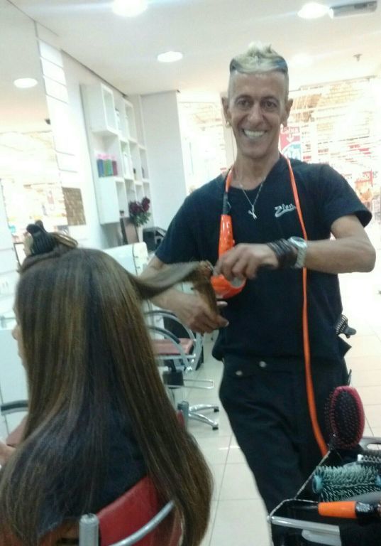stylist / visagista cabeleireiro(a)
