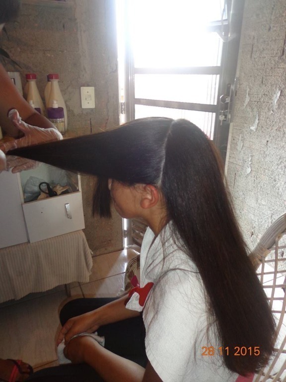 corte degrade frontal com aplicação de progressiva ja ativada no cabelo parte 2 auxiliar cabeleireiro(a)