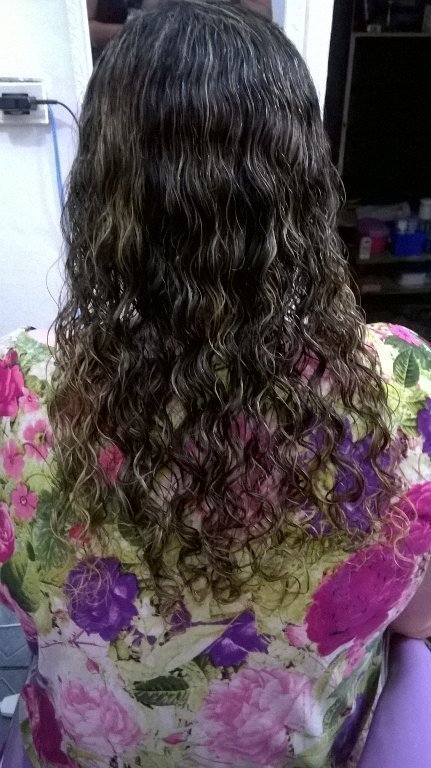 Lindas mechas! cabelo manicure e pedicure auxiliar cabeleireiro(a) estudante (cabeleireiro) estudante (maquiador)